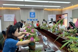 莱夫利谈防守锡安：他非常强壮 并且很擅长绕过防守人攻筐